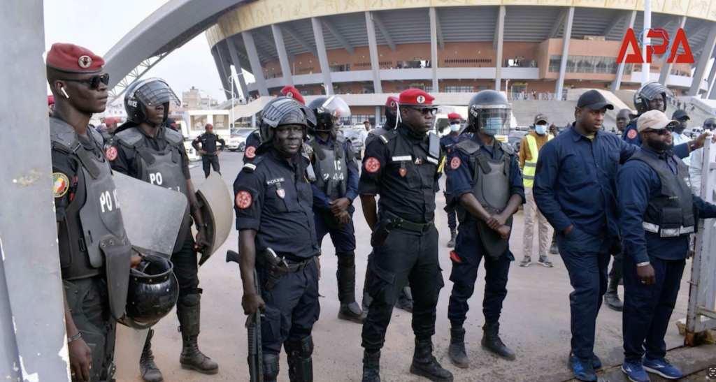 Sénégal : les forces de sécurité se retirent des arènes