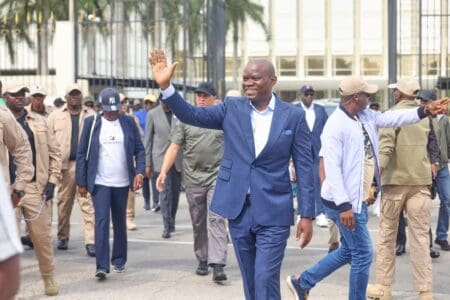 Gabon : le général Oligui Nguema a déposé sa candidature