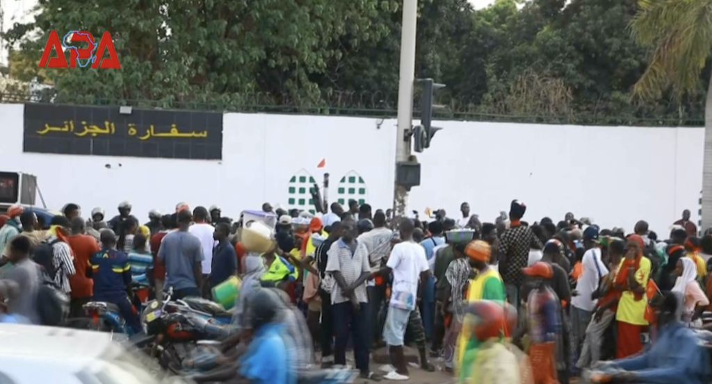 Drone malien abattu : manifestation devant l’ambassade algérienne à Bamako Drone malien abattu : manifestation devant l'ambassade algérienne à Bamako