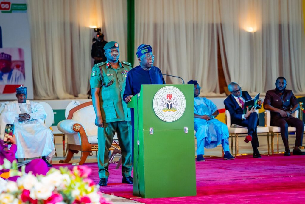 Tinubu exhorte la jeunesse à bâtir l’avenir numérique du pays