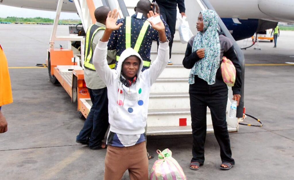 Colère d’Abuja face au flux croissant de migrants vers la Libye