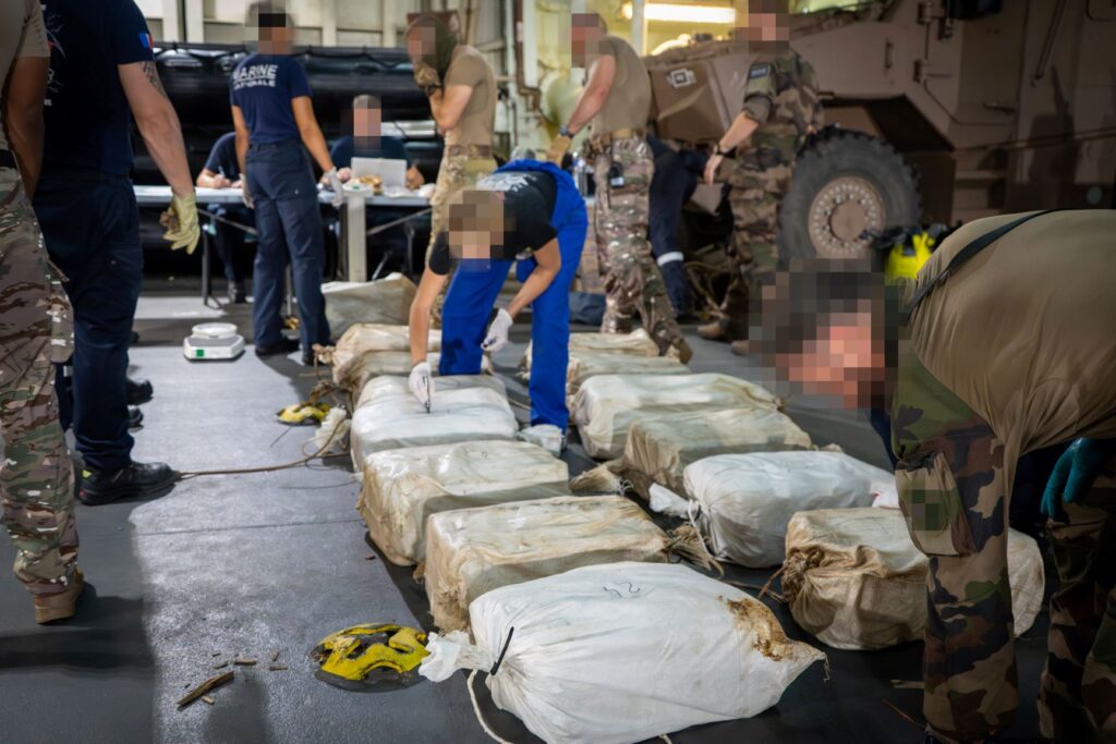 Afrique de l’Ouest: la Marine française saisit 9,6 t de cocaïne