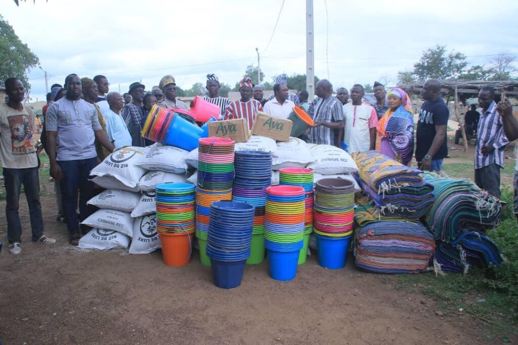 Remise de don à des Ghanéens réfugiés en Côte d’Ivoire