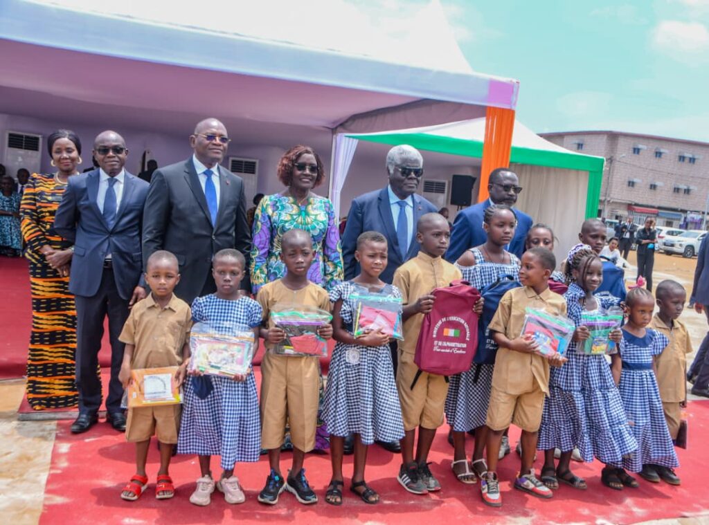 RCI: distribution de 4,3 millions de kits scolaires