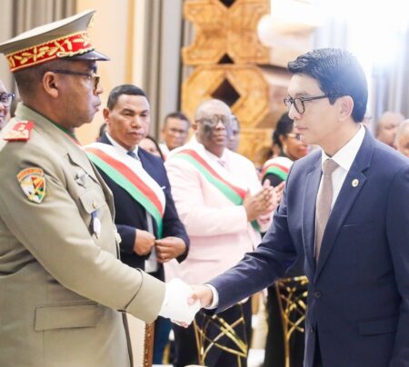 Madagascar : le général Zafisambo Ruphin nommé Premier ministre