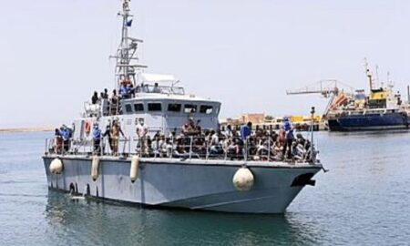 Libye : la marine dément les tirs sur des migrants