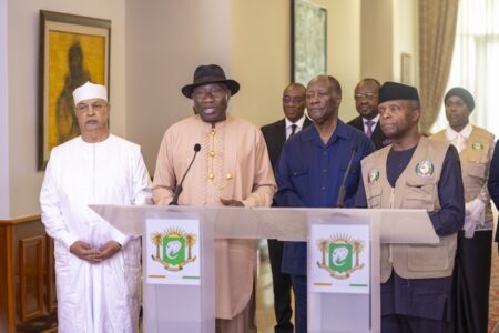 Ouattara a échangé avec une mission des Elders et UA-CEDEAO