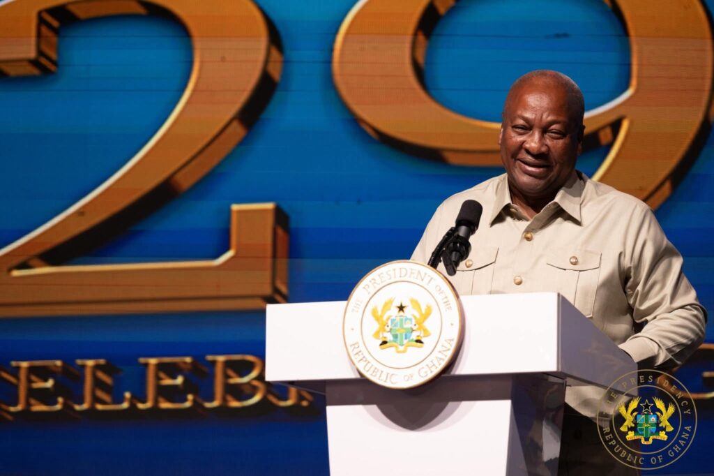 Ghana : le président Mahama appelle à la protection des médias