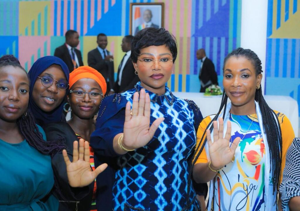 La Côte d’Ivoire veut éradiquer le harcèlement en ligne