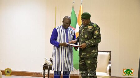 AES : Tiani reçoit un émissaire de Traoré