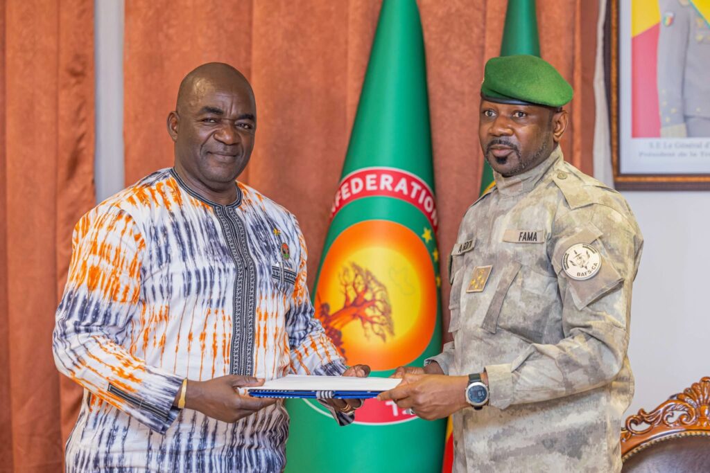 AES : Assimi Goïta reçoit un émissaire de Traoré