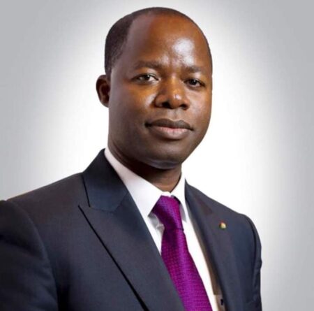 Un Burkinabè reprend la première banque du Cabo Verde