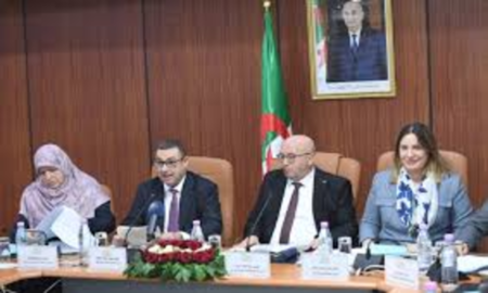 Algérie : loi sur les partis, réforme et contrôle renforcé