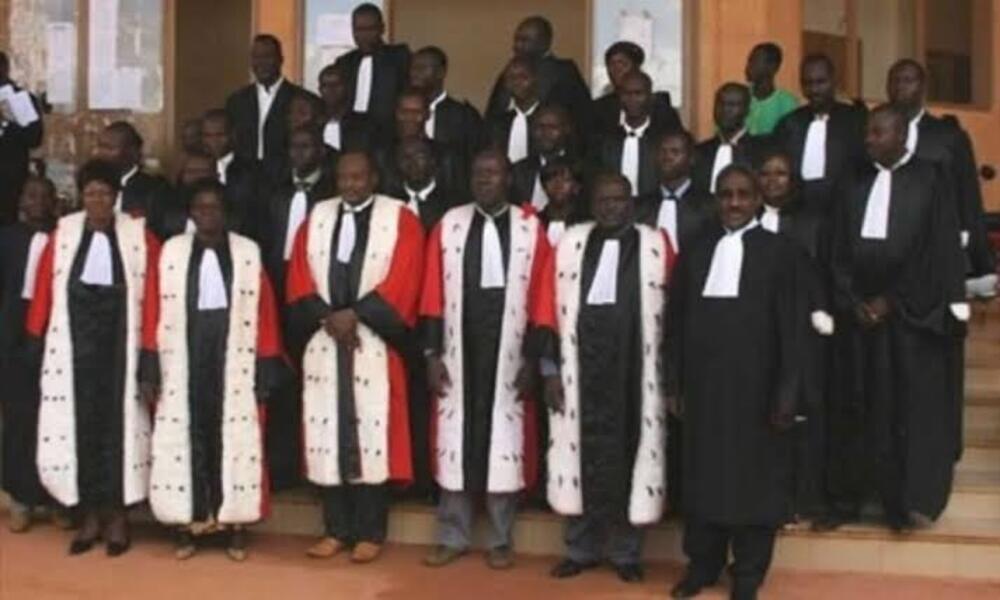 Burkina/Justice : 13 sanctions pour manquements déontologiques