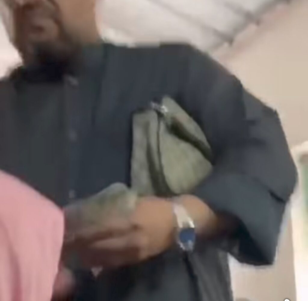 Sénégal : alerte après des distributions d’argent à des élèves