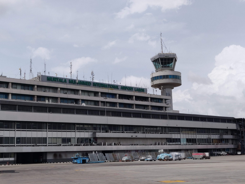 Lagos: Vers la démolition du terminal de l’aéroport après le feu