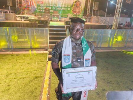 Burkina : Patrice Bado consacré meilleur douanier de l’année 2025