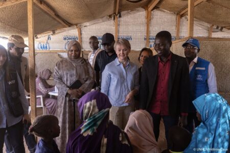 Tchad : une ministre britannique à Adré pour évaluer la crise