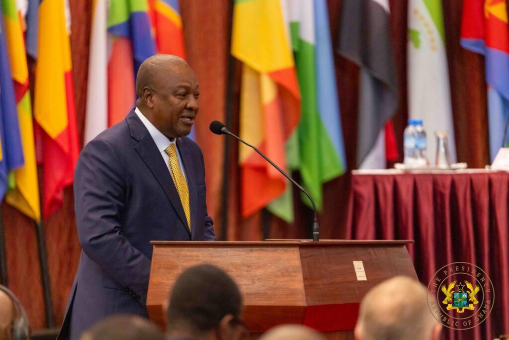 Mahama appelle à appliquer les décisions de la Cour africaine