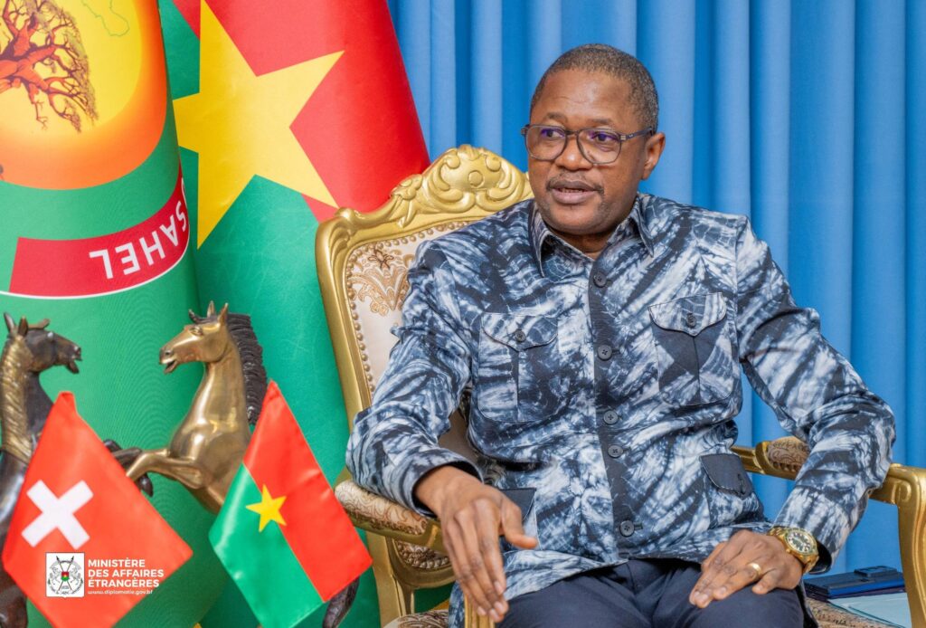 Burkina/Avancées: le chef de la diplomatie rassure la diaspora