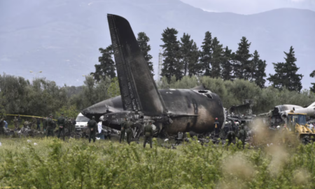 Crash d’un avion militaire près d’Alger, deux morts