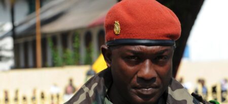 Guinée : Toumba Diakité, du bistouri aux barreaux