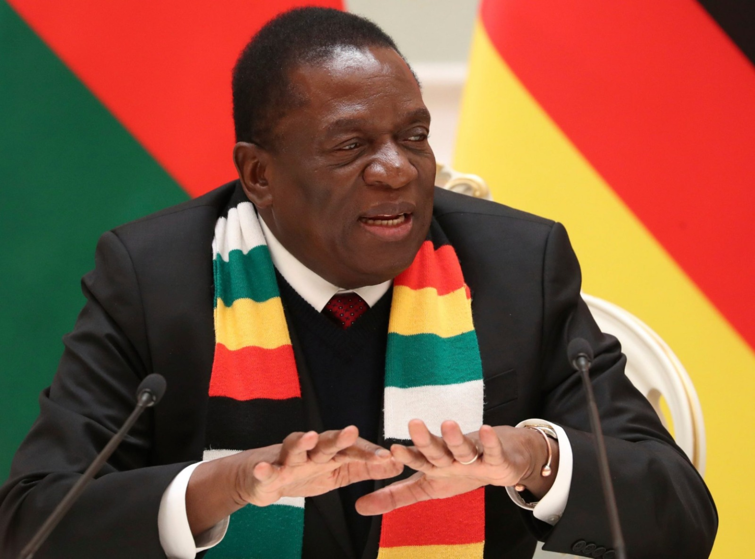 Ghana : Mahama reçoit Mnangagwa pour une visite d’État