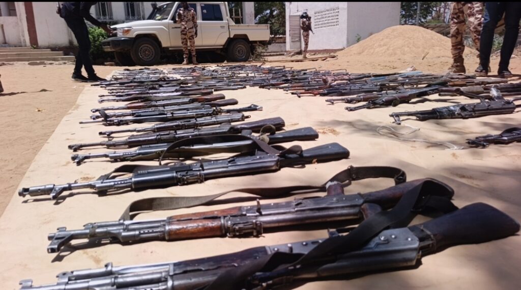 Tchad–RCA : opération conjointe, des armes saisies exposées