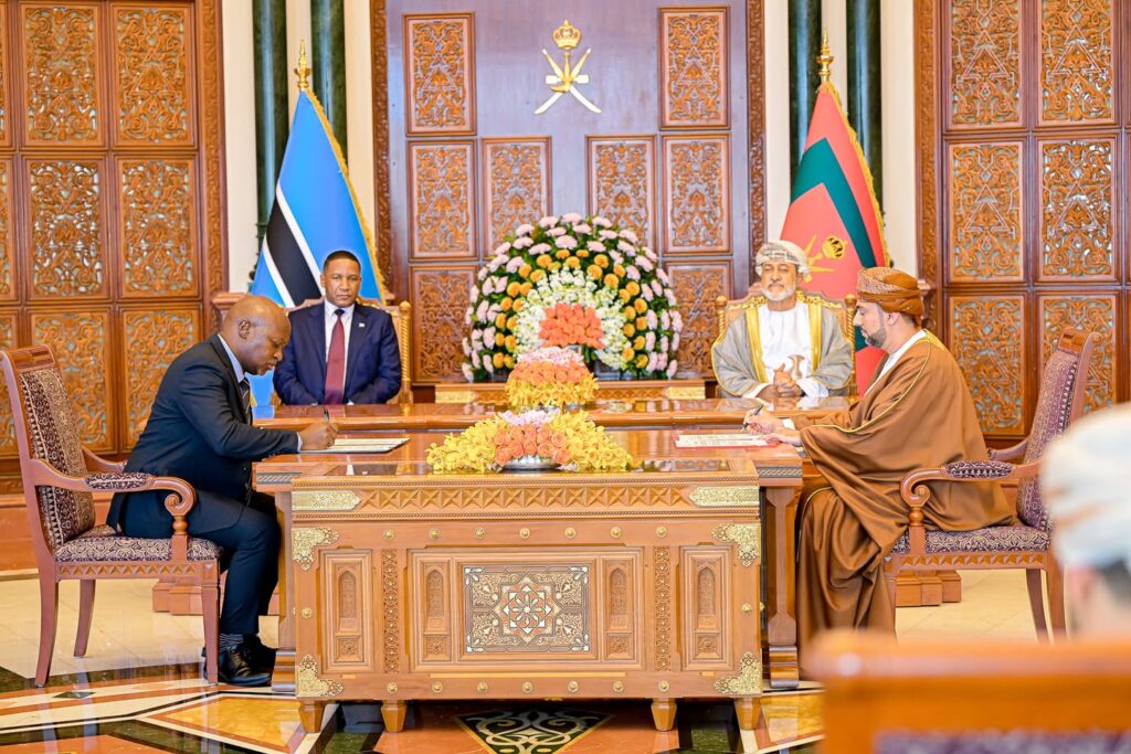Botswana et Oman concluent des accords énergétiques et miniers