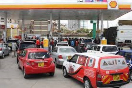 Kenya : hausse des prix du carburant, menaces de manifestations