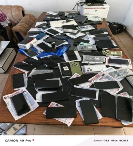 Porto-Novo : 25 suspects interpellés et 769 téléphones saisis