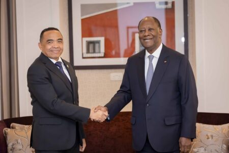 A Nairobi, Ouattara échange avec le colonel Randrianirina