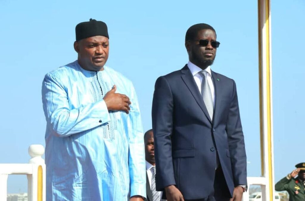 Diomaye en Gambie pour resserrer les liens entre Dakar et Banjul