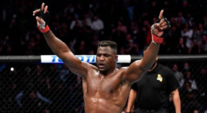 MMA : Francis Ngannou s’impose par KO pour son retour