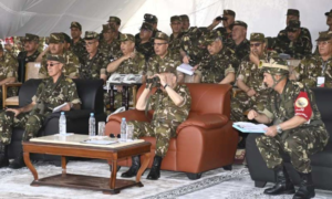 Chanegriha supervise l’ Exercice interforces Fakhr en Algérie