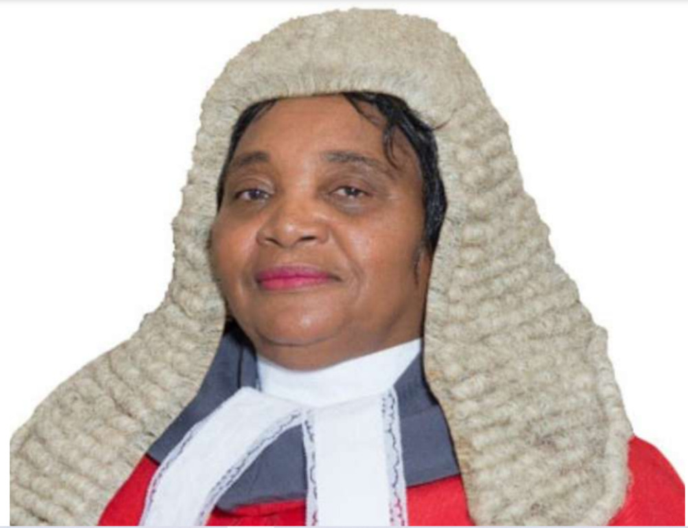 Zimbabwe : la première femme présidente de la Cour suprême