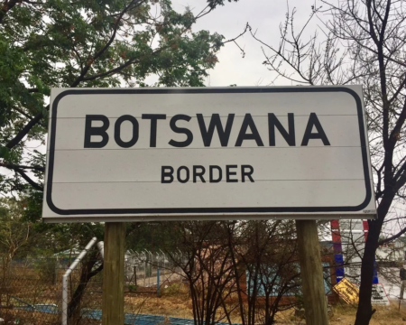 Botswana : contrôles renforcés aux frontières face à Ebola