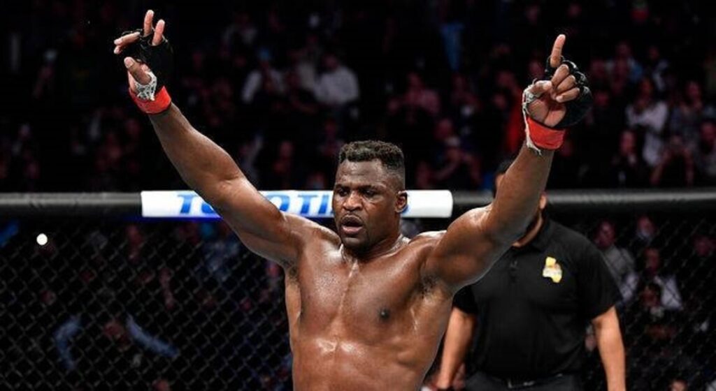 Francis Ngannou de retour à Los Angeles