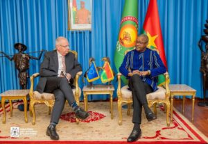 Burkina-UE : Ouagadougou proteste