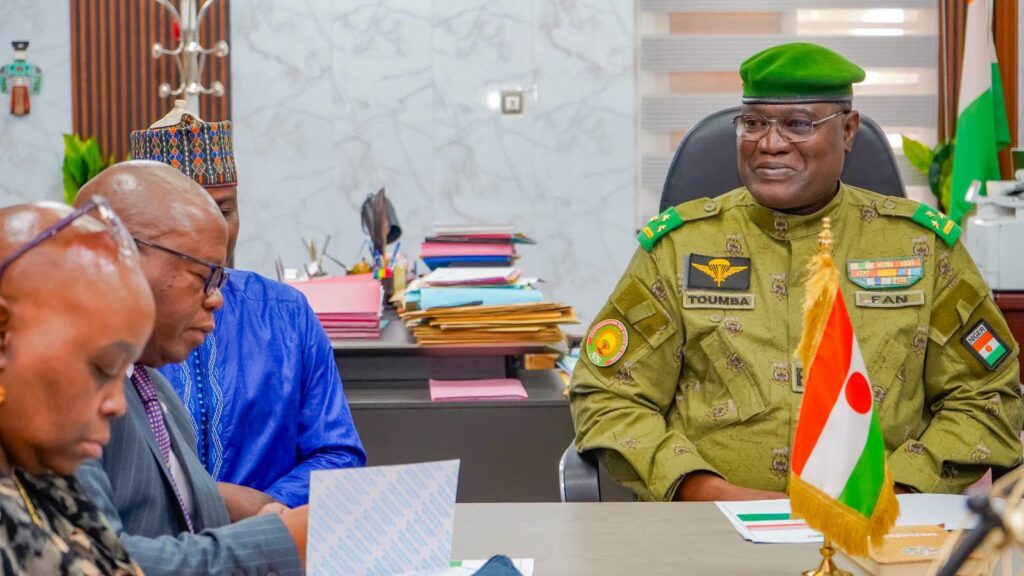 Mission sud-africaine chez le ministre nigérien de l’Intérieur