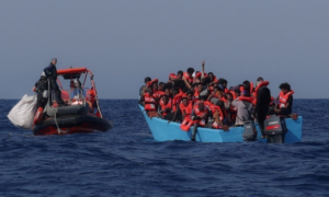 Libye : un naufrage laisse une cinquantaine de migrants disparus