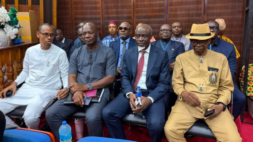 Sierra Léone: des amendements constitutionnels soutenus par l’APC