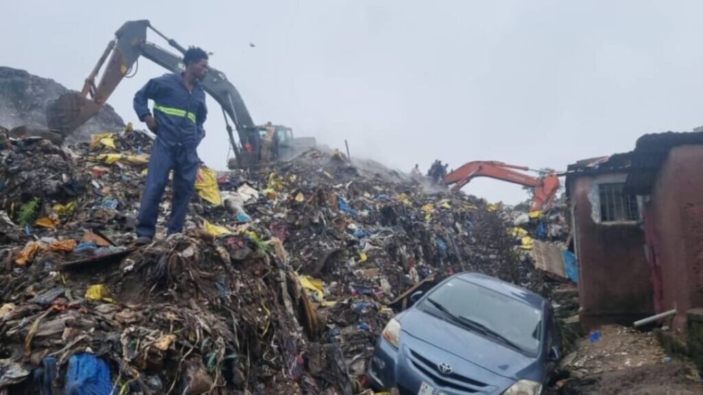 Guinée : Doumbouya sur le site de l’éboulement meurtrier de Dar-es-Salam