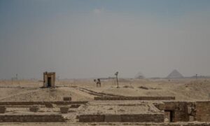 Egypte : une tombe vieille de 4 300 ans découverte près du Caire