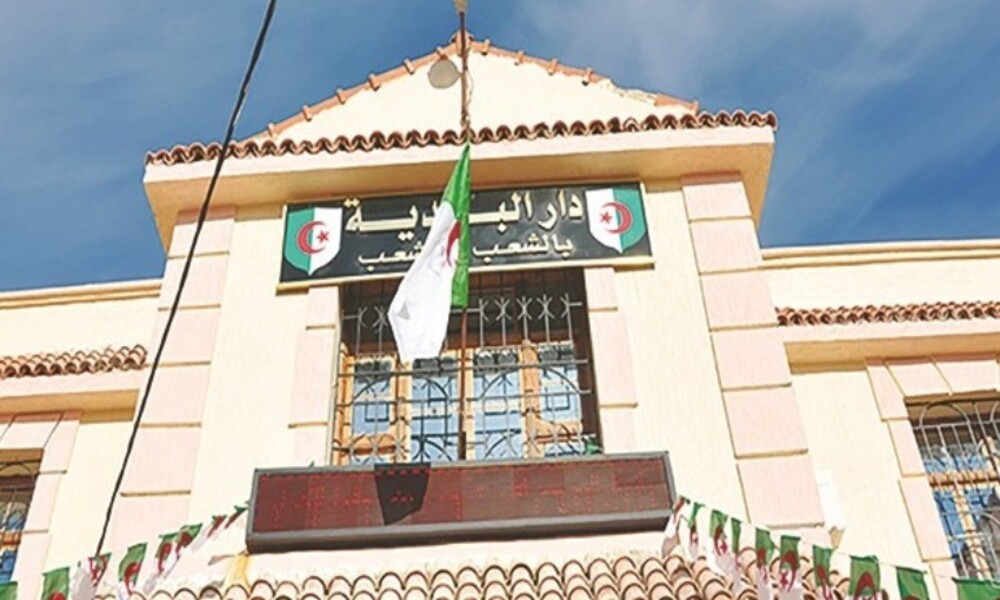 Algérie : les partis à l’épreuve d’une défiance persistante