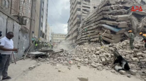 Kenya/Nairobi : un immeuble en construction de plusieurs étages s’effondre