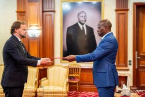 Six nouveaux ambassadeurs accrédités au Gabon