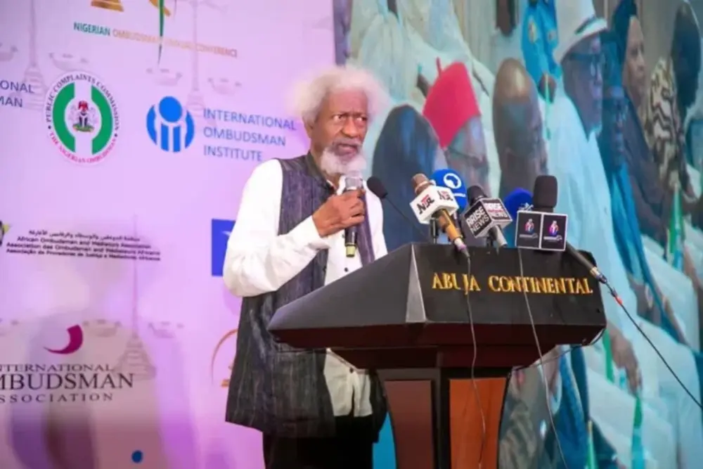 Soyinka dénonce les retards dans l’exécution des décisions de justice